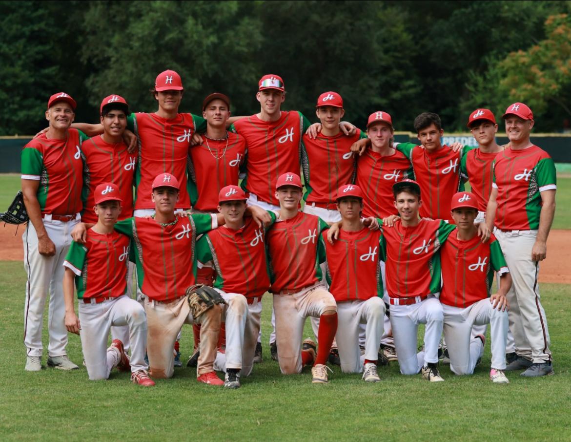 A magyar U18-as baseball-válogatott megnyerte az Európa-bajnokság B csoportjának bulgáriai tornáját Blagoevgradban, így jövőre a kontinens legmagasabb osztályában szerepelhet.